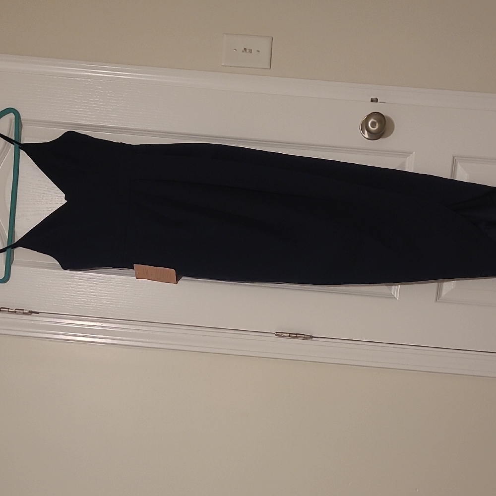 Elegant Black Sleeveless Dress